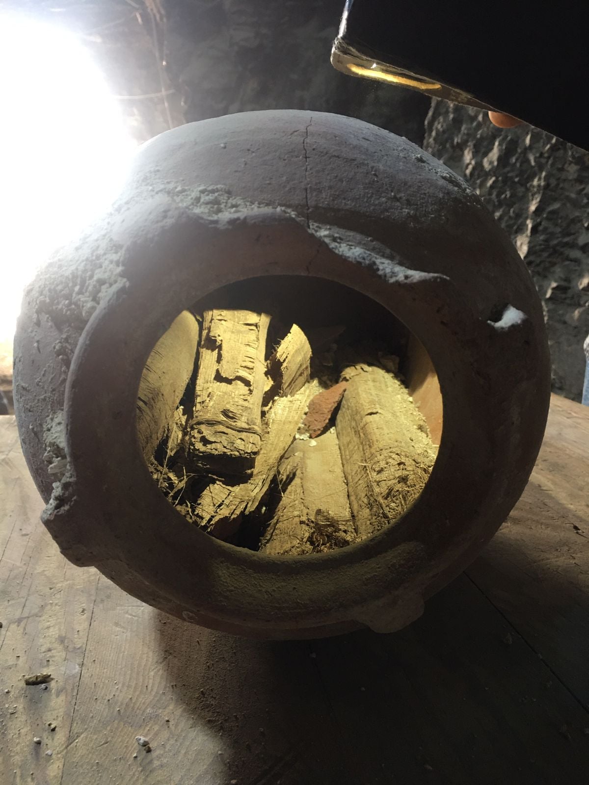 كشف 8 برديات نادرة من عصر الانتقال الثالث بالقرنة