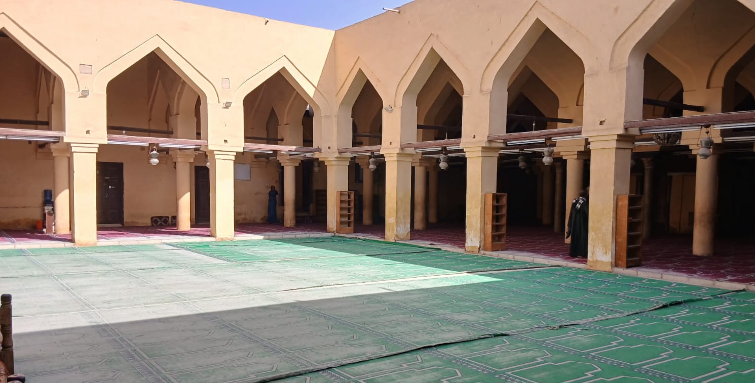 صحن المسجد 