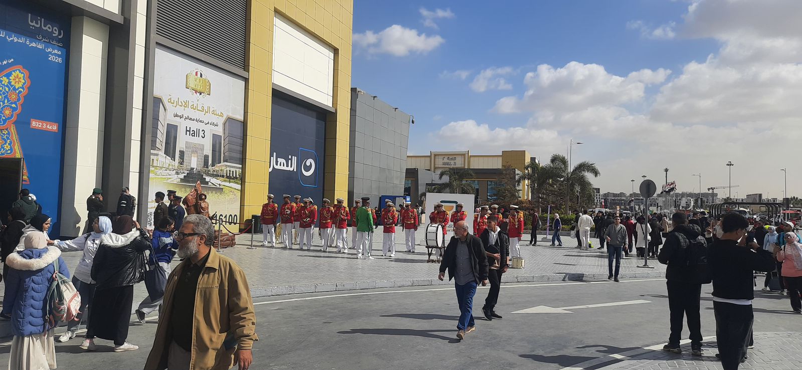 معرض الكتاب يستقبل جمهوره في اليوم الأخير