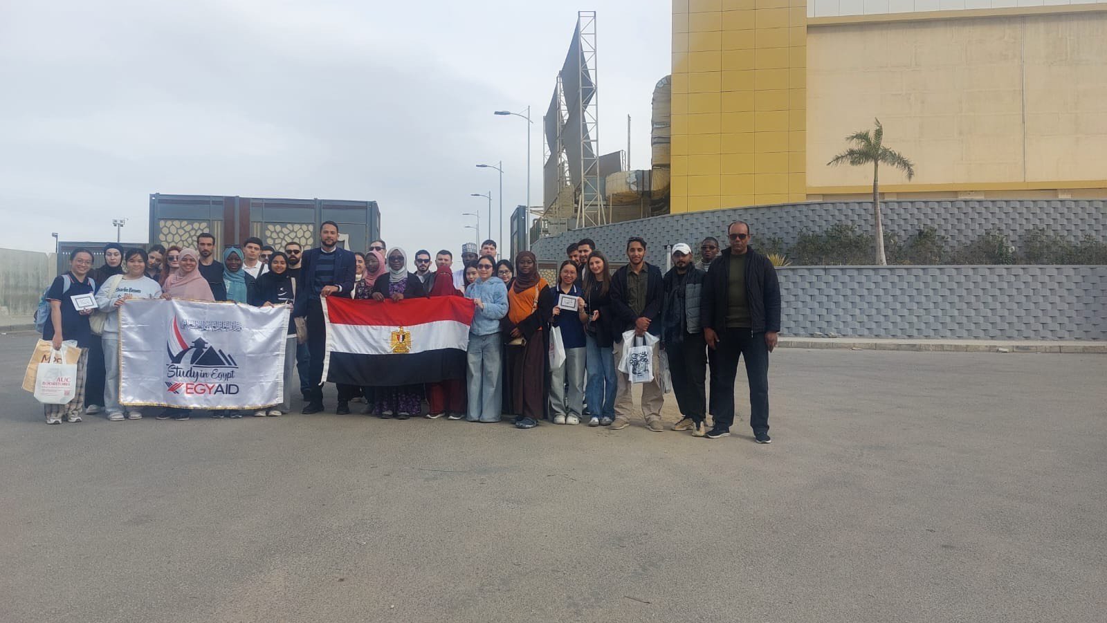  زيارة الطلاب لمعرض القاهرة الدولي للكتاب