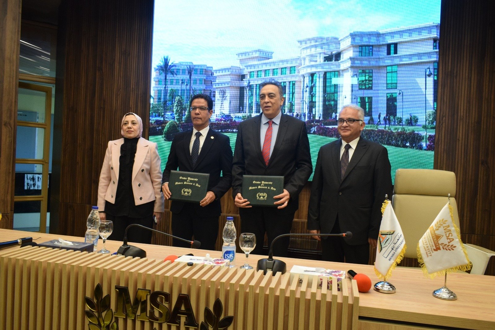 رئيسا جامعتي بنها وأكتوبر للعلوم الحديثة رئيسا جامعتي بنها وأكتوبر للعلوم الحديثة