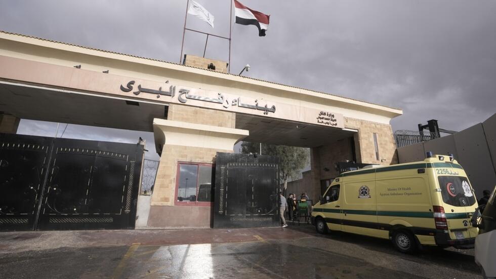 ميناء معبر رفح البري من الجانب المصري ميناء معبر رفح البري من الجانب المصري