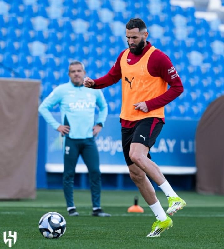 بنزيما في تدريبات الهلال
