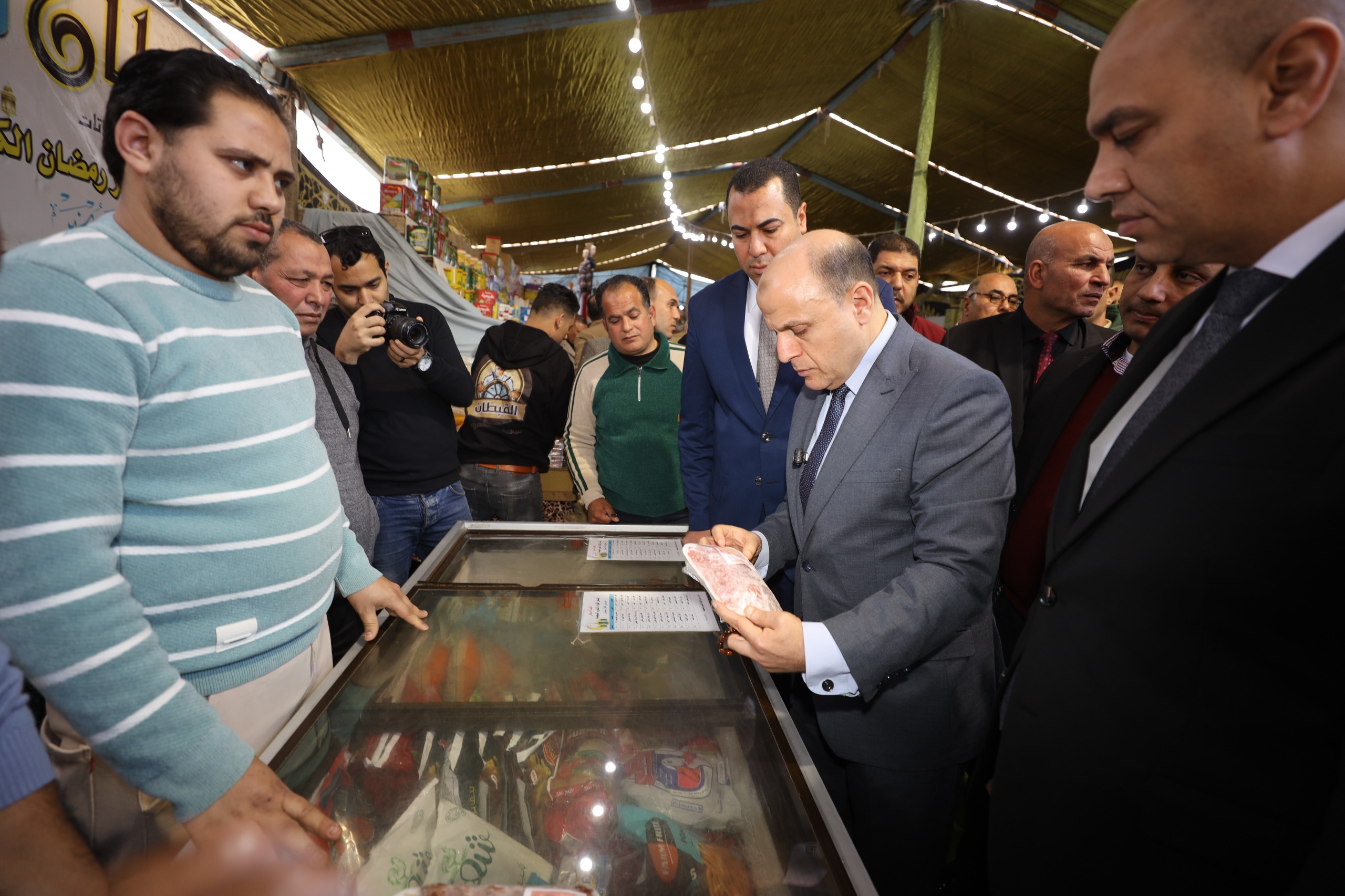 جولة لمحافظ كفر الشيخ في معرض أهلا رمضان