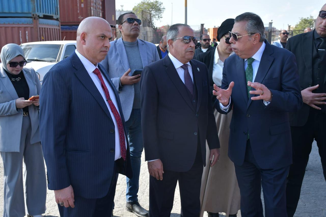 نائب رئيس الهيئة والمحافظ