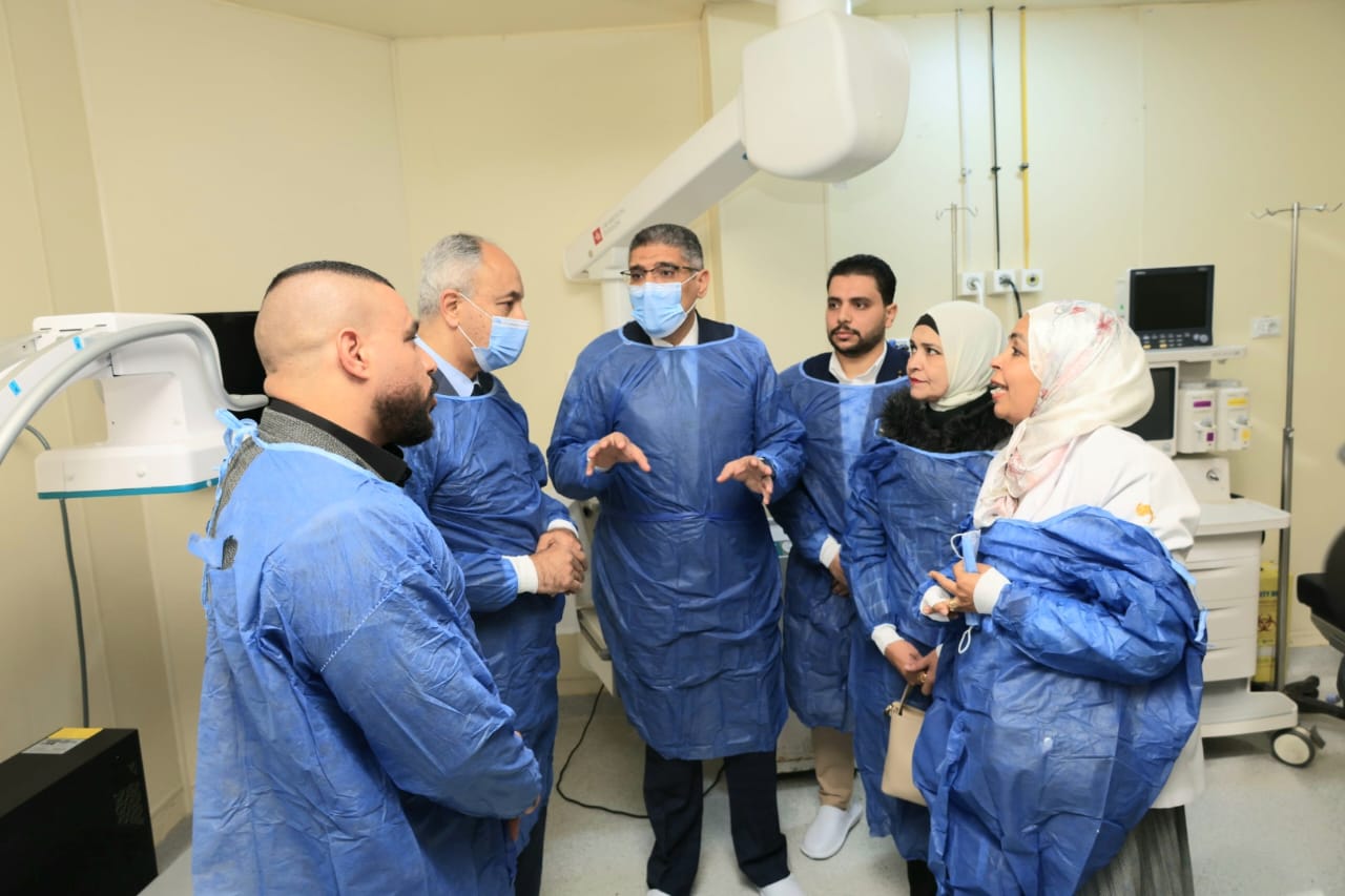 محافظ الجيزة يفتتح مبنى العمليات المطور بمستشفى 6 أكتوبر المركزي