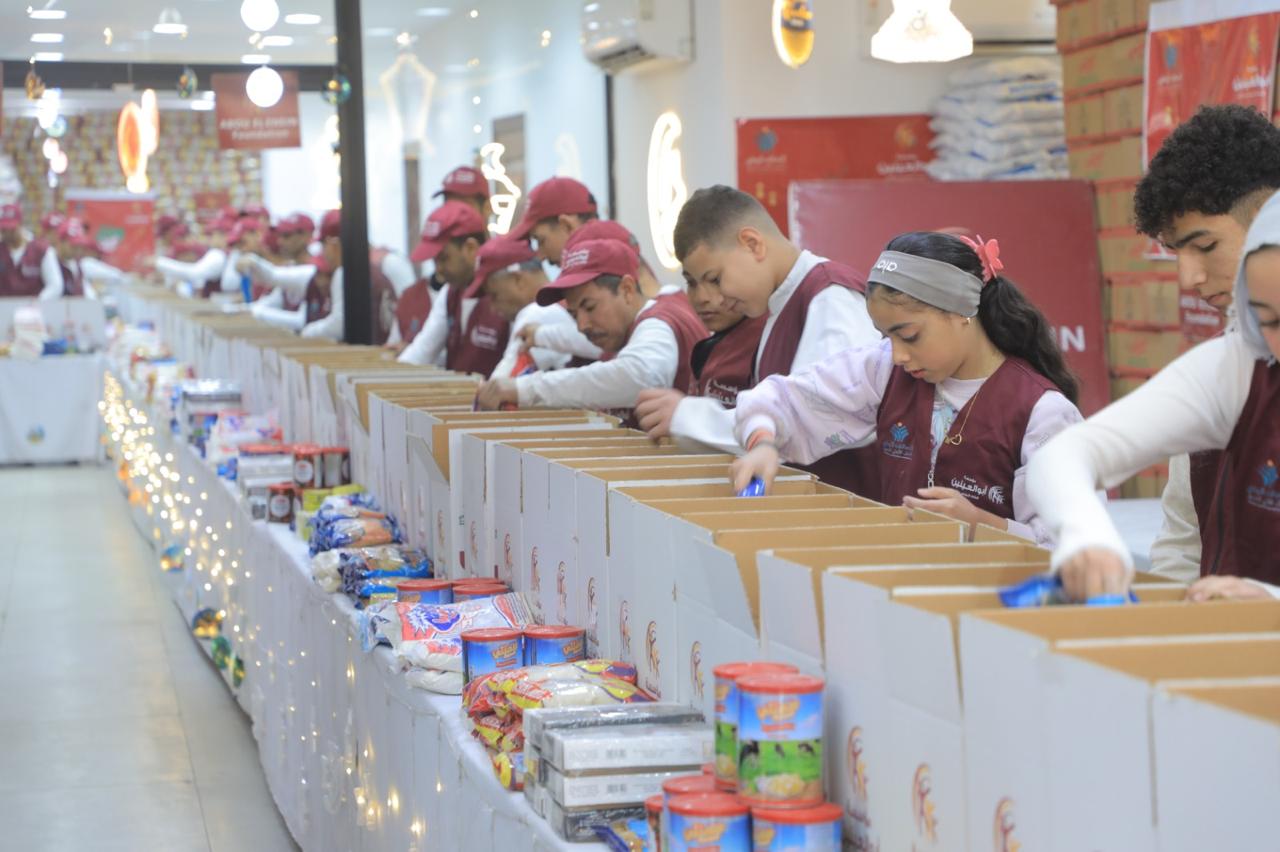 تعبئة وتوزيع أكثر من 350 ألف شنطة رمضانية (7)