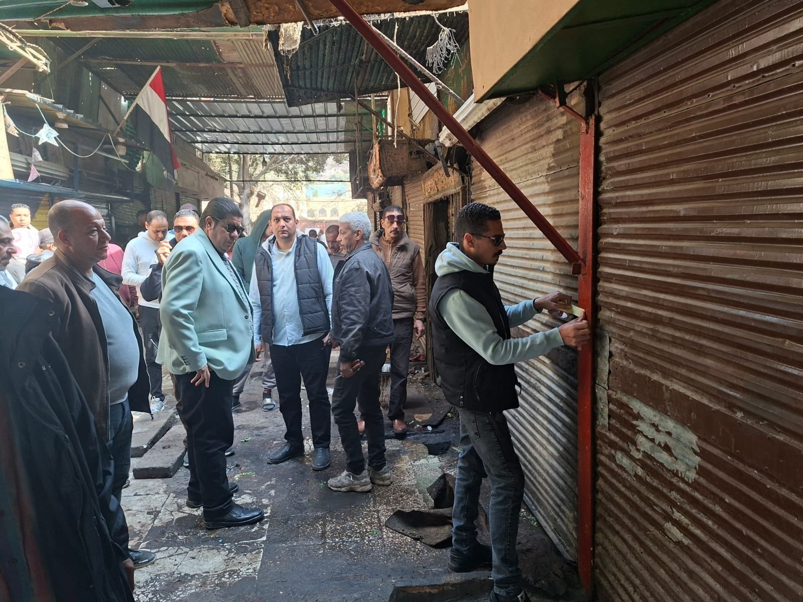 رئيس حي المعادي يقود حملة