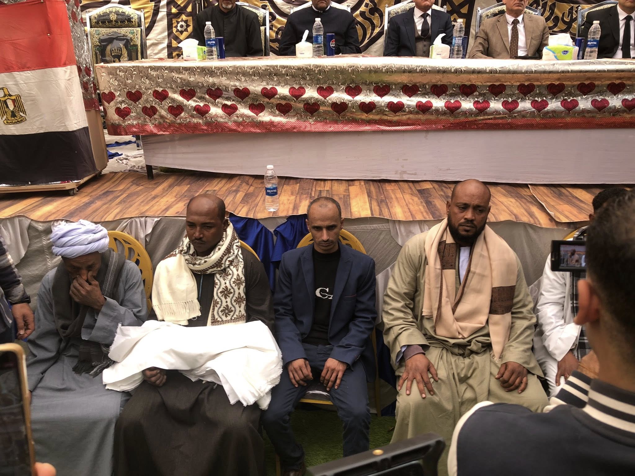 تقديم الكفن وإنهاء نزاع بين عائلتي آل العزب وآل الحساني