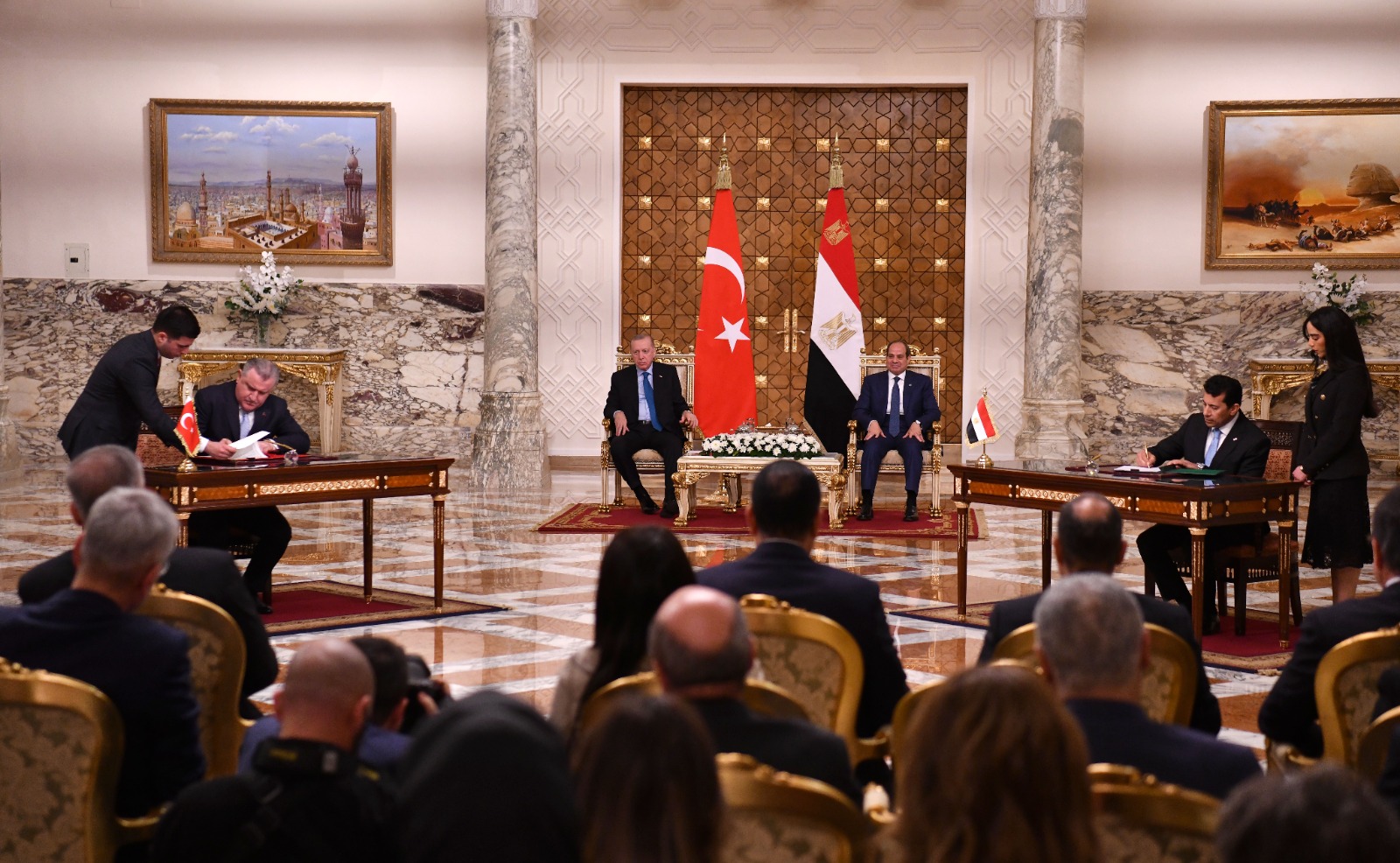 الرئيسان السيسي ونظيره التركي أردوغان (4)