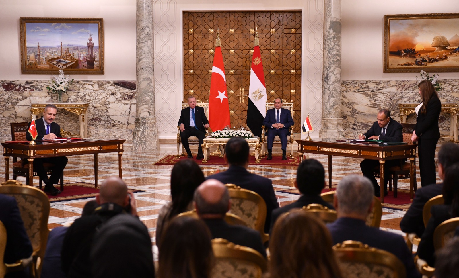 الرئيسان السيسي ونظيره التركي أردوغان (8)