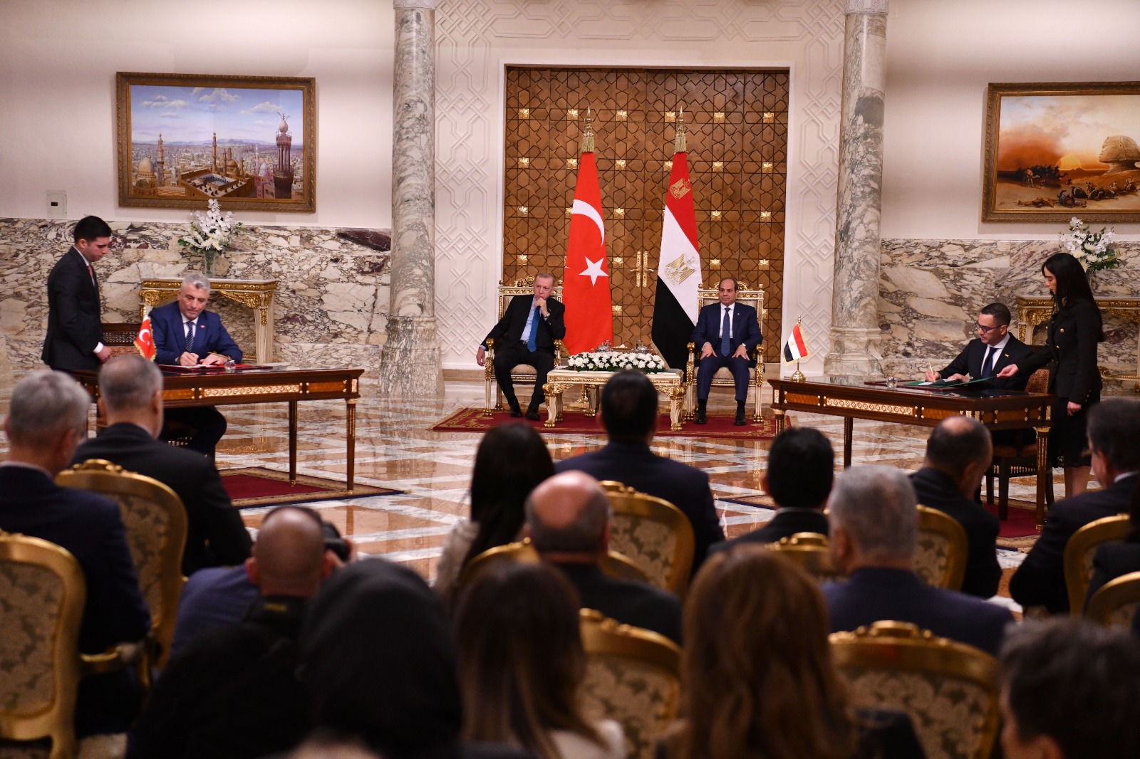 الرئيسان السيسي ونظيره التركي أردوغان (10)