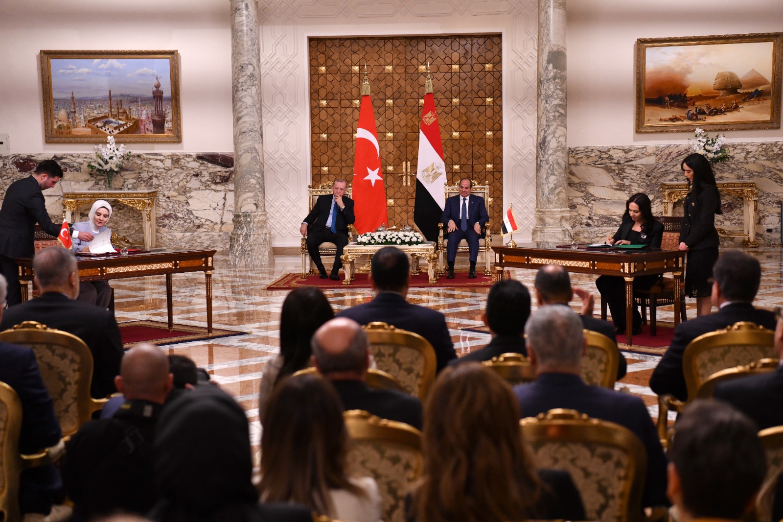 الرئيسان السيسي ونظيره التركي أردوغان (5)