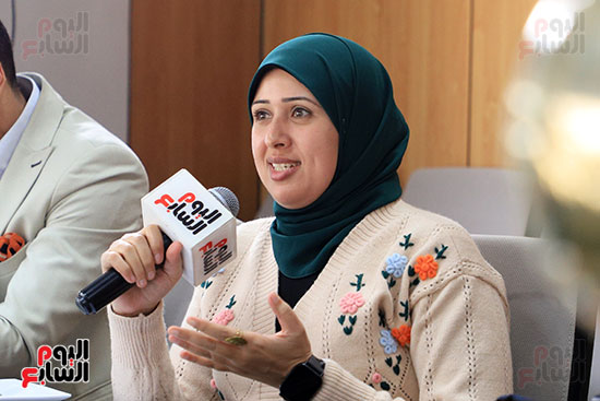 الزميلة أسماء عمر