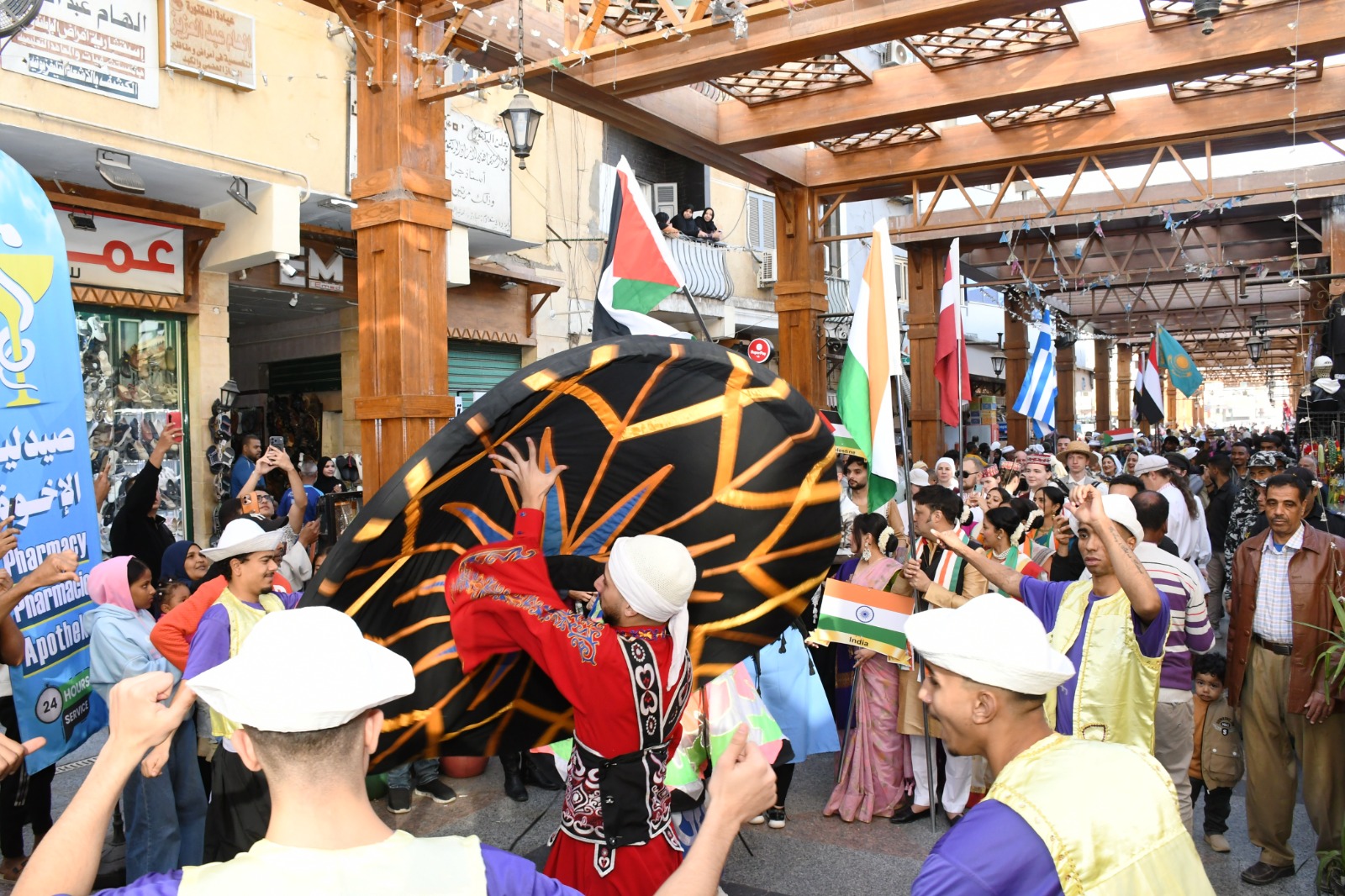 عروض فلكلورية