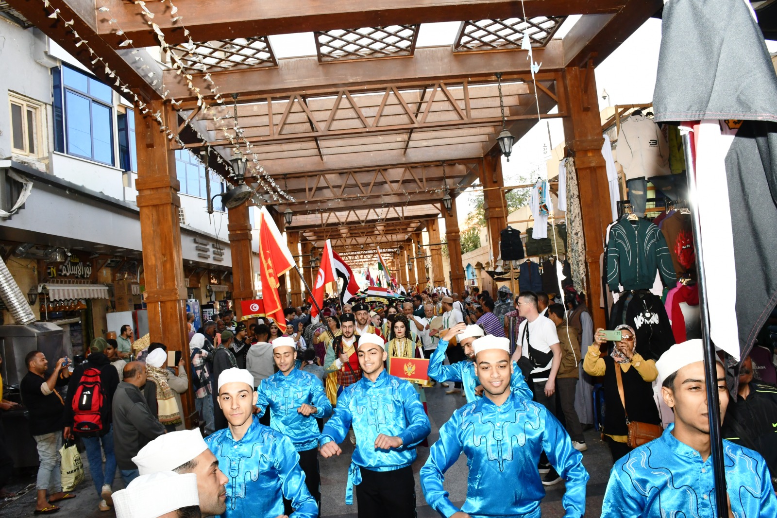 العروض بالسوق السياحى