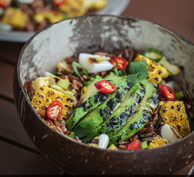 الكوسة المشوية مع البيض المسلوق