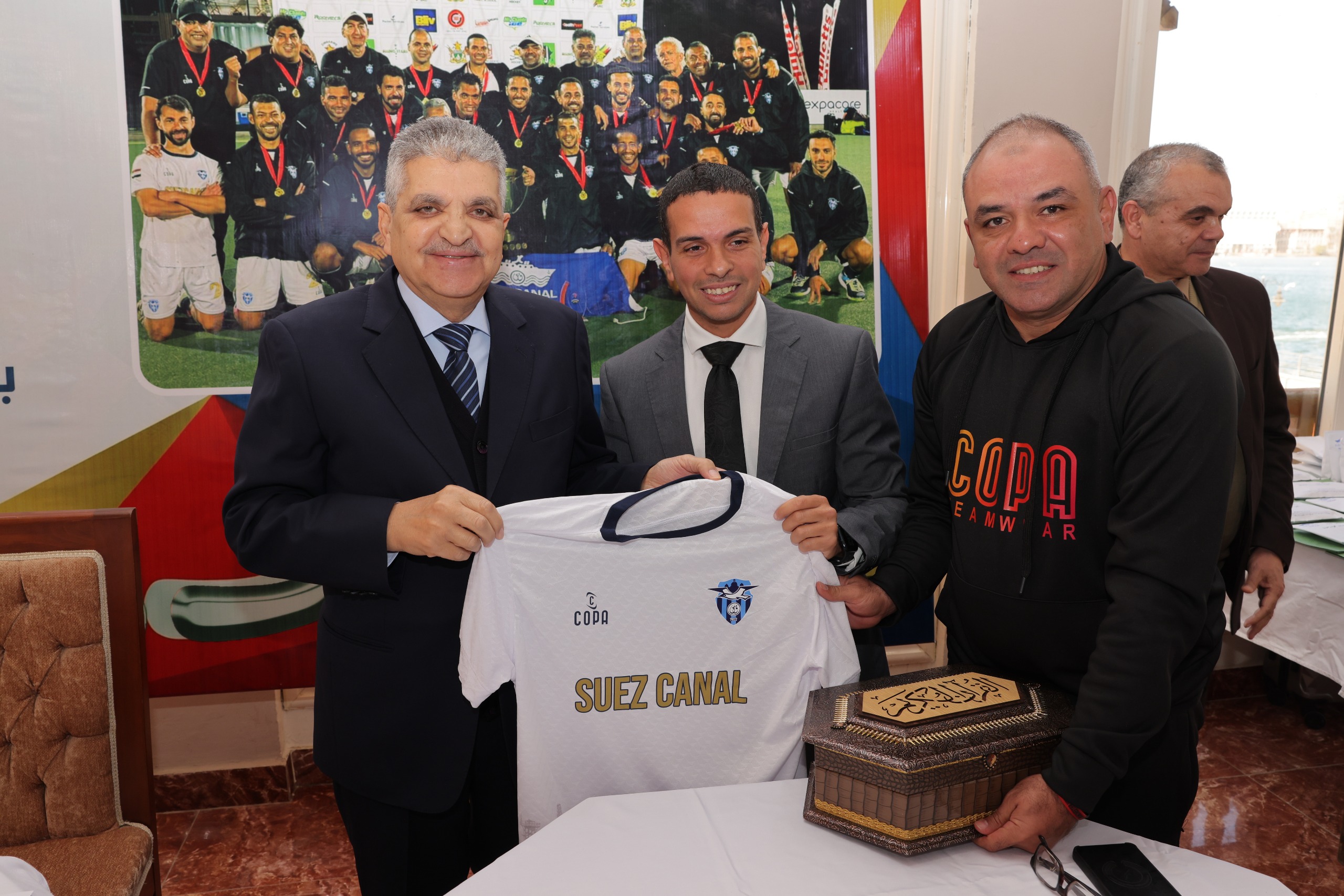 جانب من التكريم  (1)