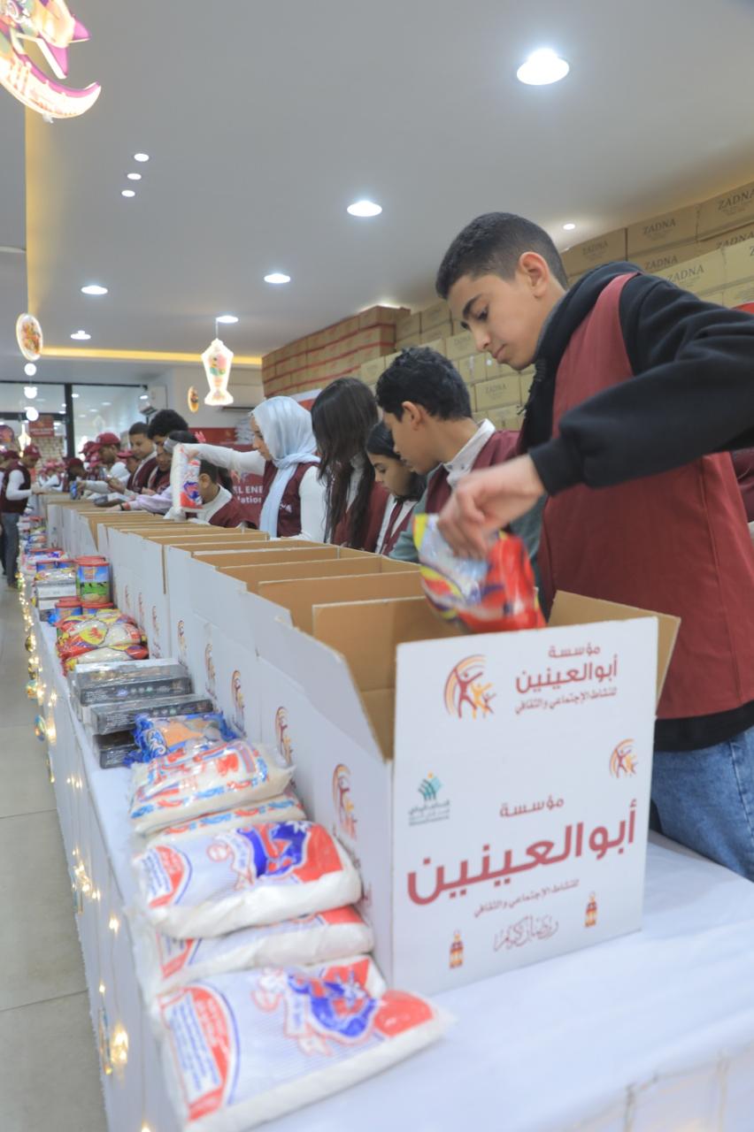 تعبئة وتوزيع أكثر من 350 ألف شنطة رمضانية (6)