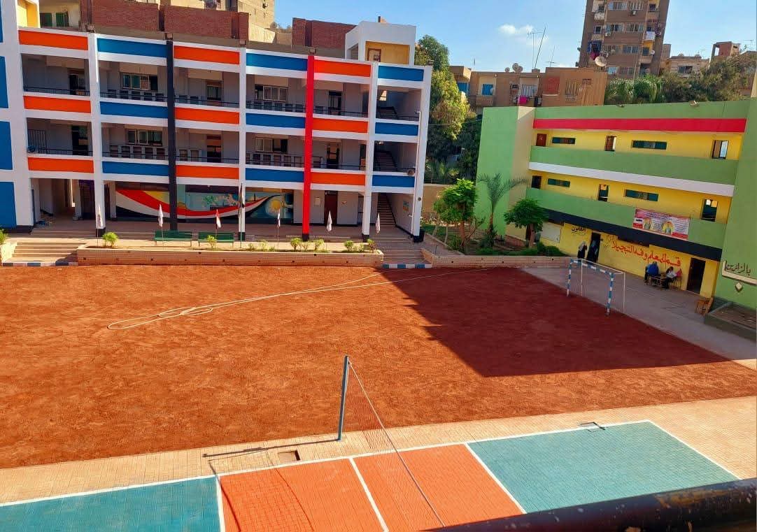 المدارس تستعد للترم الثانى