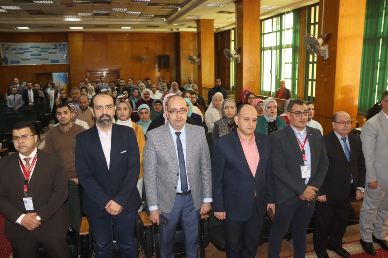المشاركين بالجلسة الافتتاحية المشاركين بالجلسة الافتتاحية