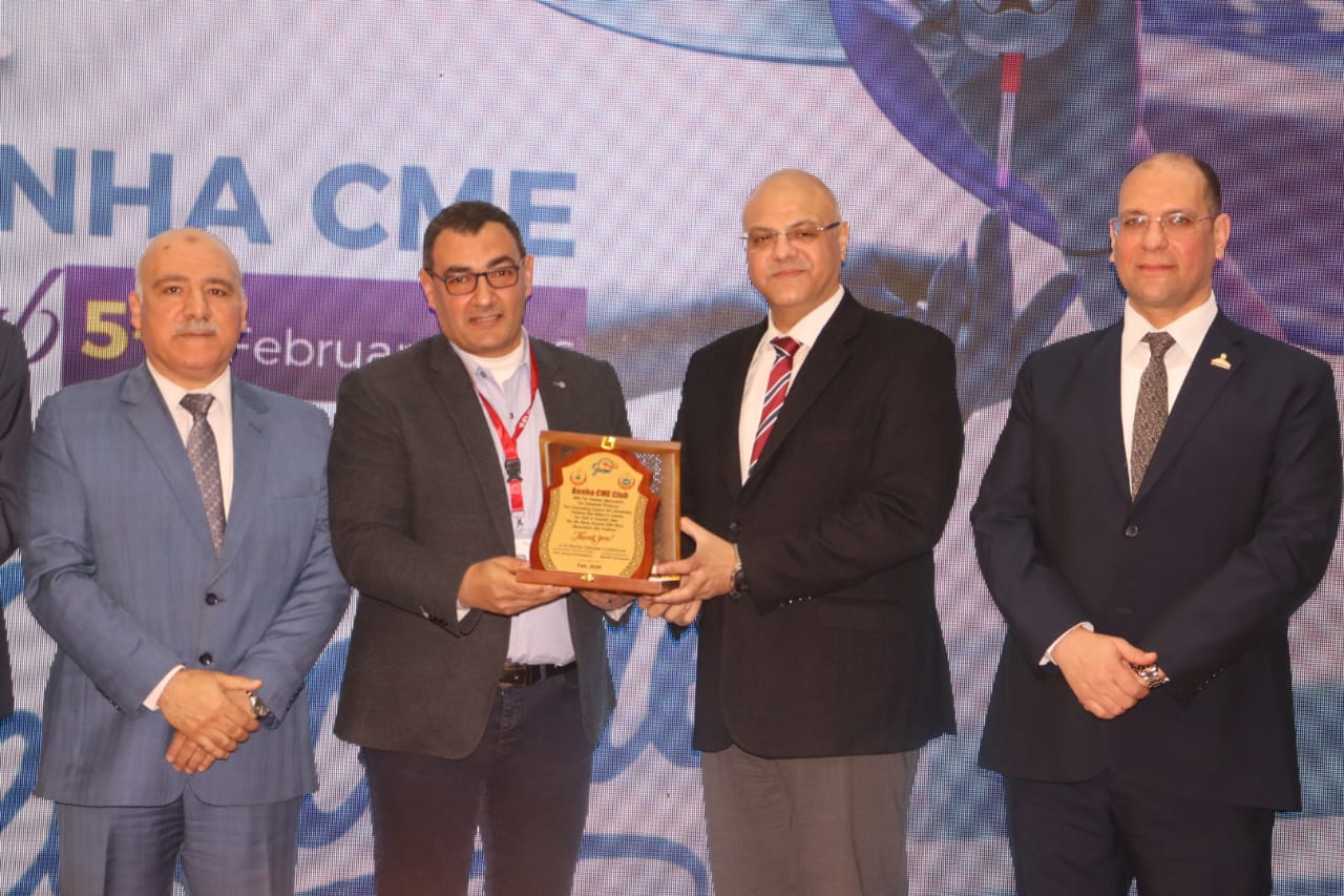 تكريم مدير الإدارة الصحية ببنها