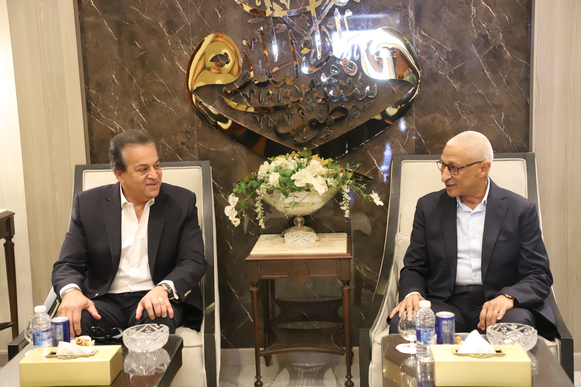 محافظ شمال سيناء يلتقي بوزير الصحة