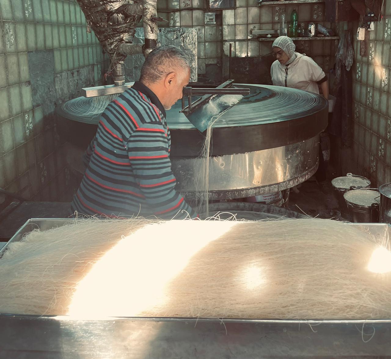 مراحل تصنيع الكنافة