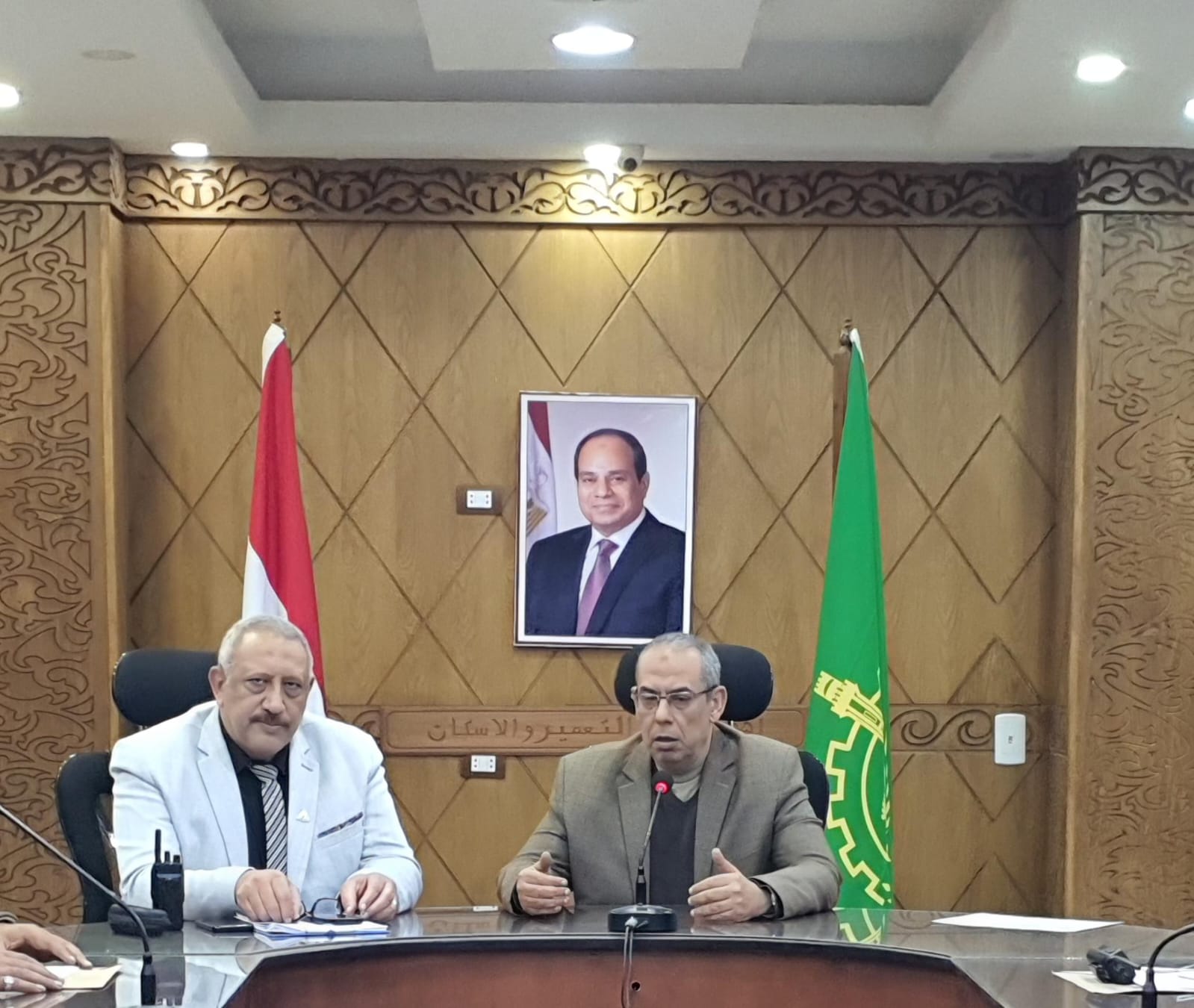 مدير تعليم القليوبية خلال الاجتماع بإدارات الأمن