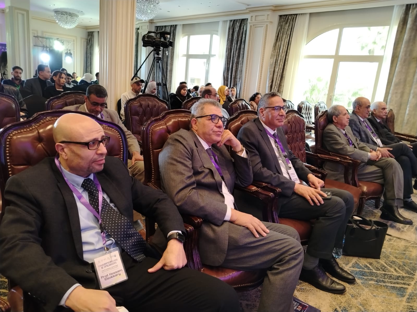 رؤساء الجامعات وخبراء علاج الأورام بطب إسكندرية ومختلف الجامعات