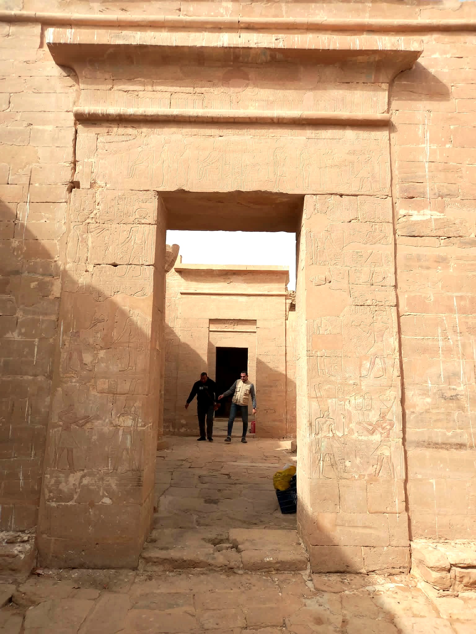  قلعة جبل الغويطة والمعبد الحصين بالوادى الجديد (1)