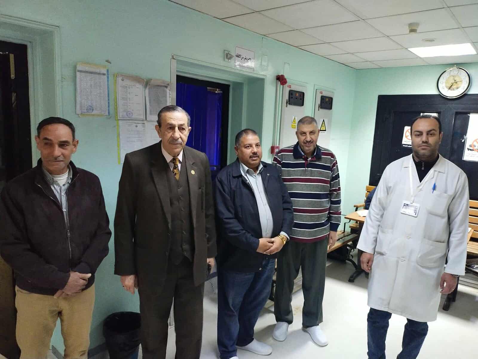 جانب من الطاقم الطبى بمستشفى ديرب نجم المركزى