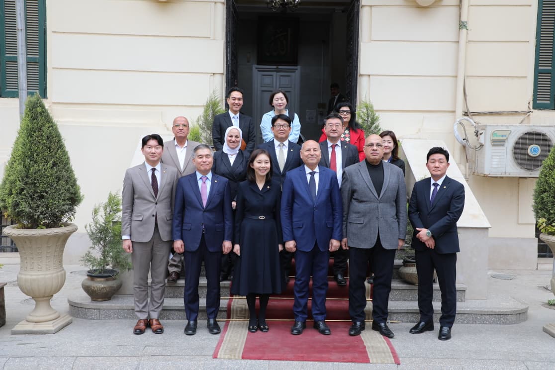 جانب من لقاء محافظ القاهرة مع وفد سول