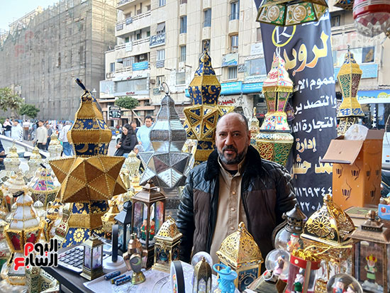 صاحب-معرض-يدعم-الصناعة-المصرية-بالإسكندرية