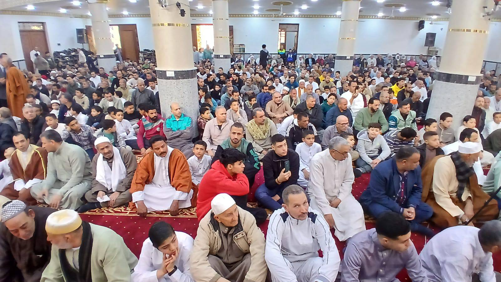 المصلين بالمساجد الجديدة