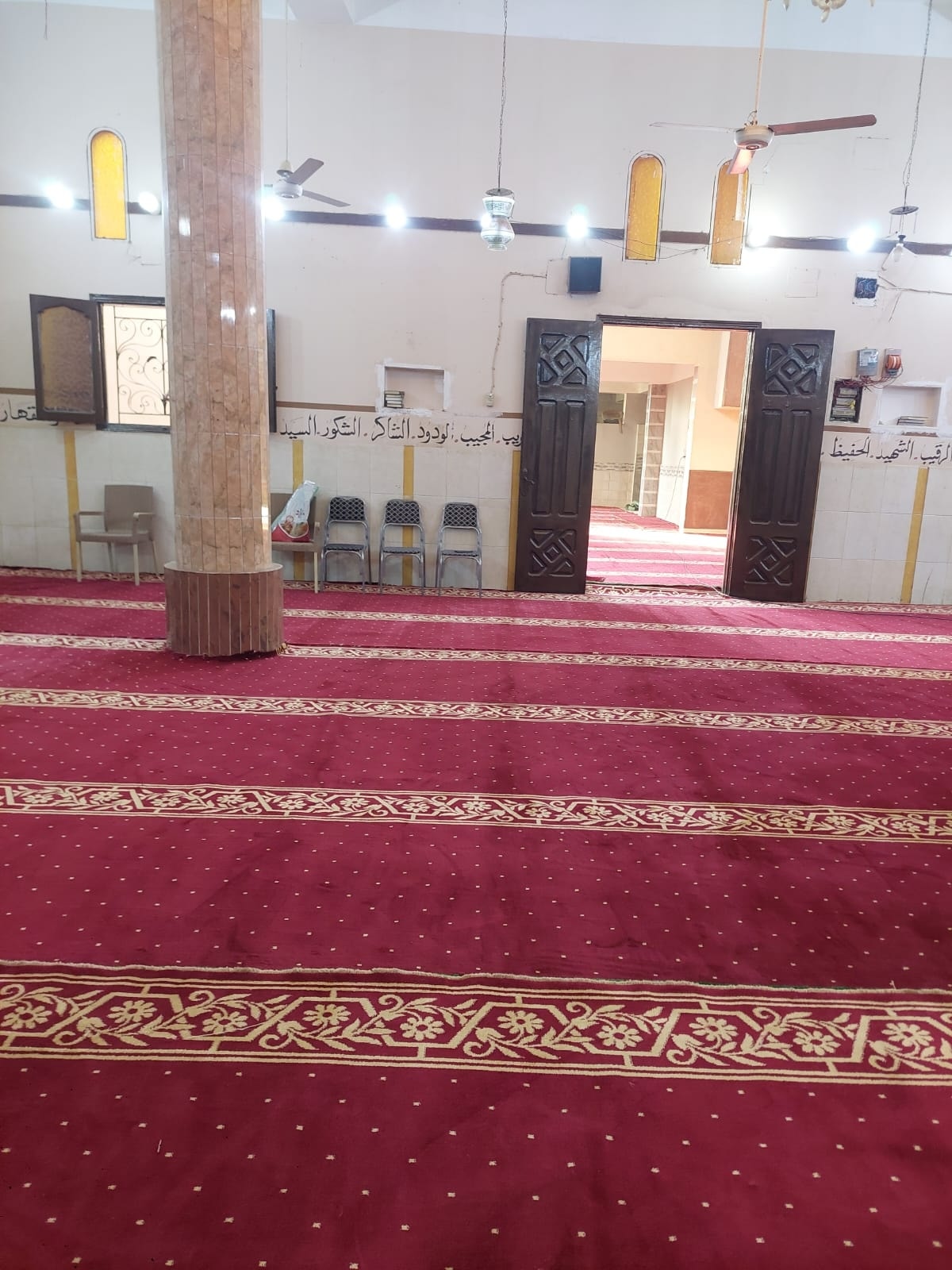 أوقاف الأقصر تنهى فرش مسجد الرحمن بالرياينة في قامولا بمدينة القرنة