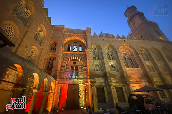 مسجد السلطان قلاون ليلا