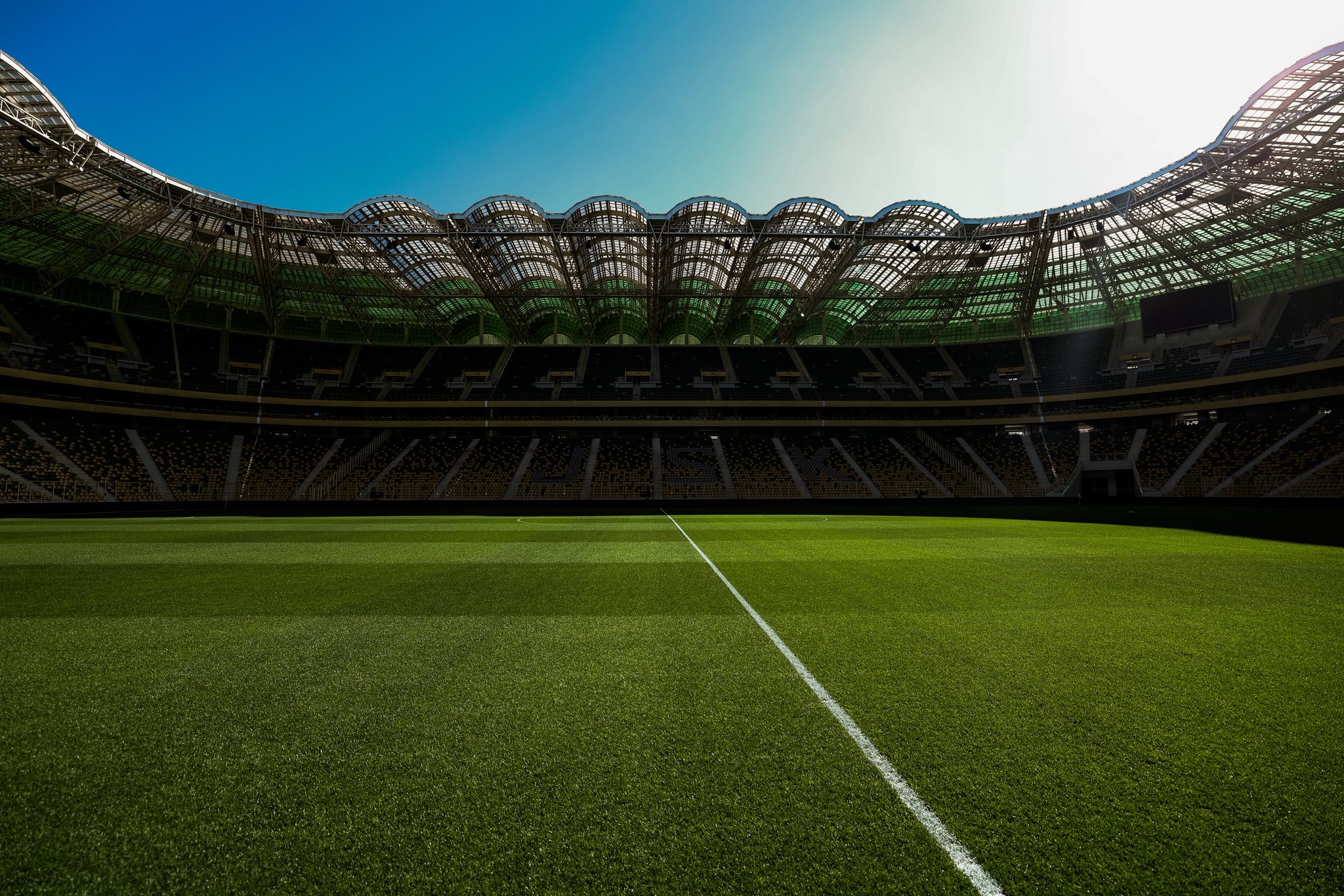 أرضية استاد حسين آيت أحمد