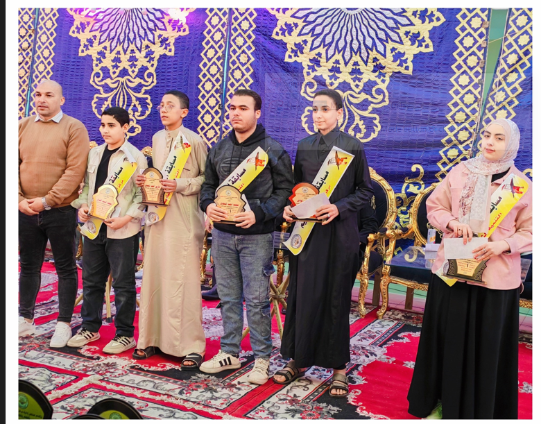 أوائل المشاركين في مسابقة تكريم حفظة القرآن