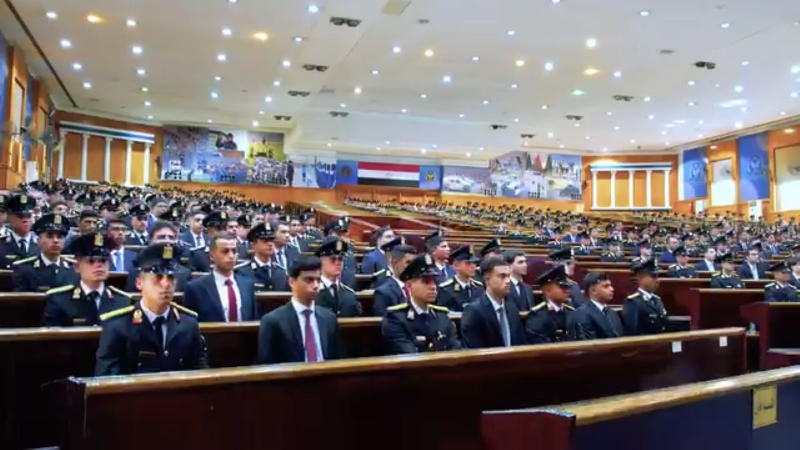  زيارة وفد الدبلوماسية الشبابية لأكاديمية الشرطة (1)