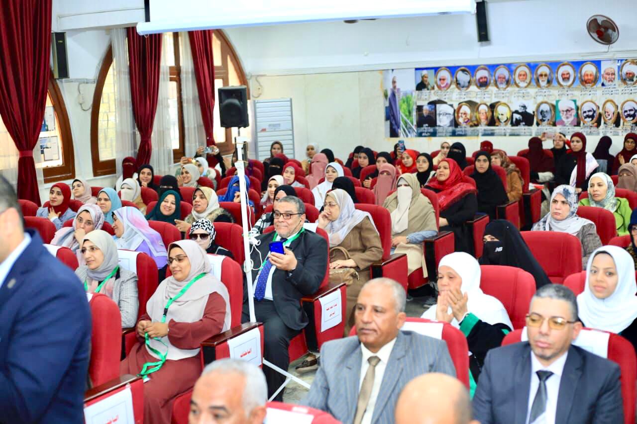 جانب من المؤتمر جانب من المؤتمر