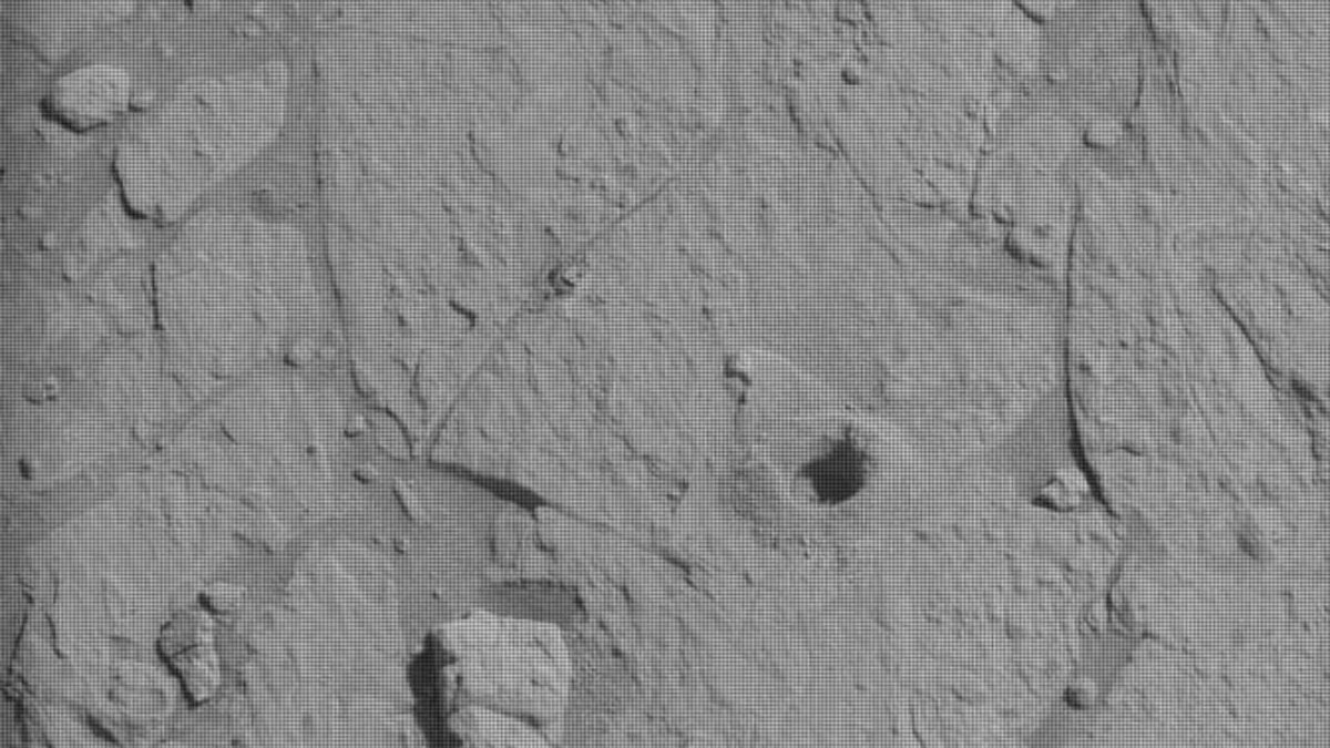 موقع حفر نيفادو ساجاما وهدف الحفر الجديد للمركبة الجوالة في مكان قريب