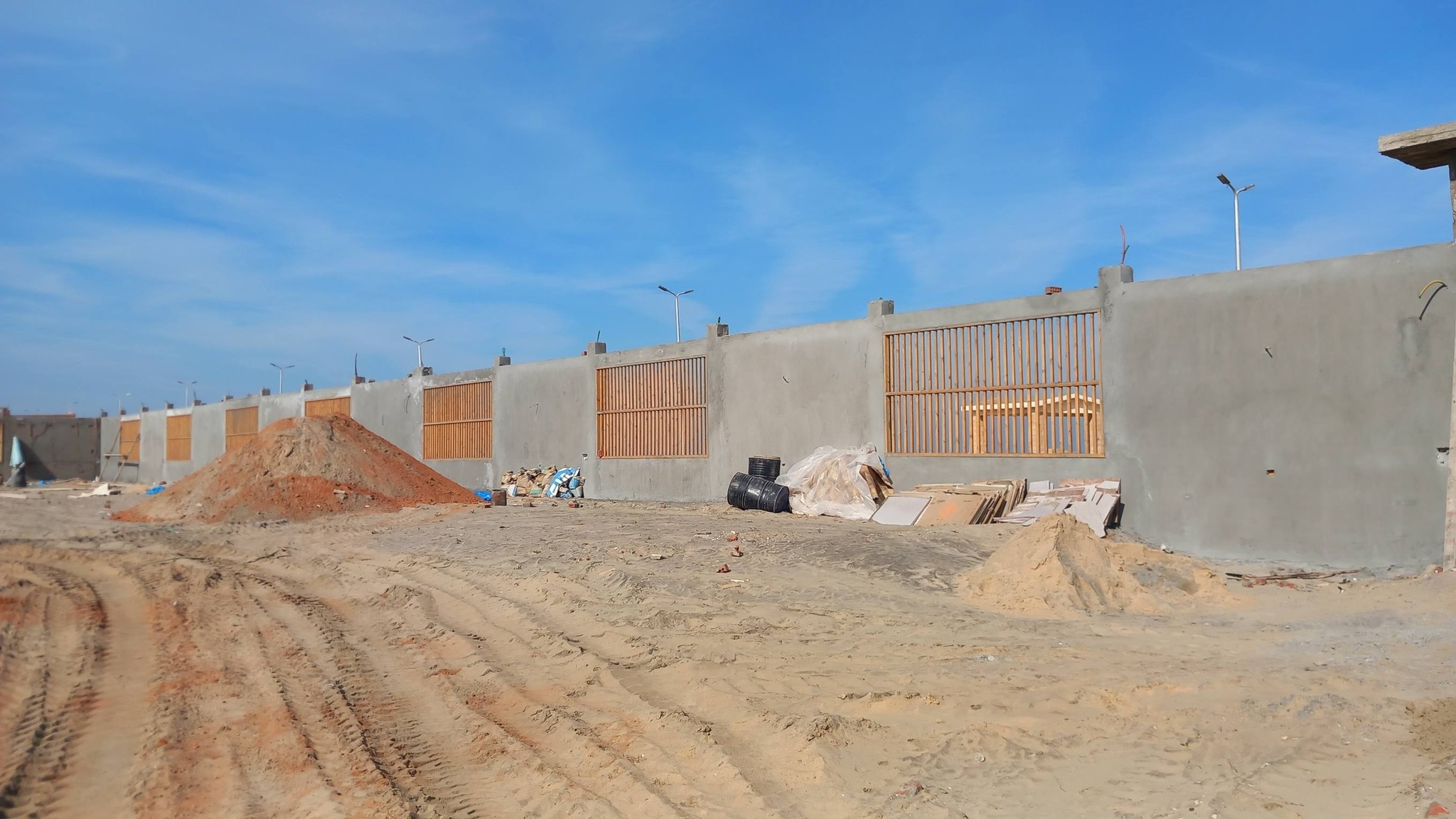 جانب من إنشاء أكوا بارك بشاطئ النرجس جانب من إنشاء أكوا بارك بشاطئ النرجس