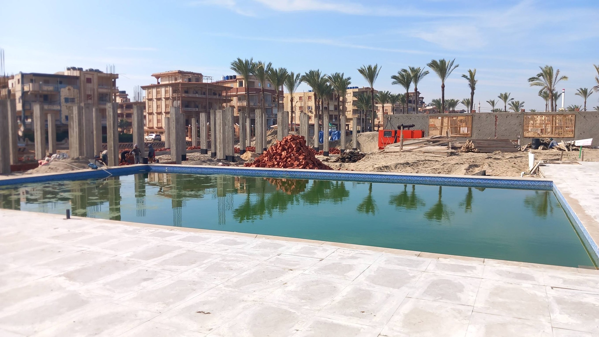 حمام السباحة حمام السباحة