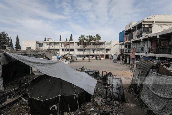 مدارس الإيواء بمخيم البريج مدارس الإيواء بمخيم البريج