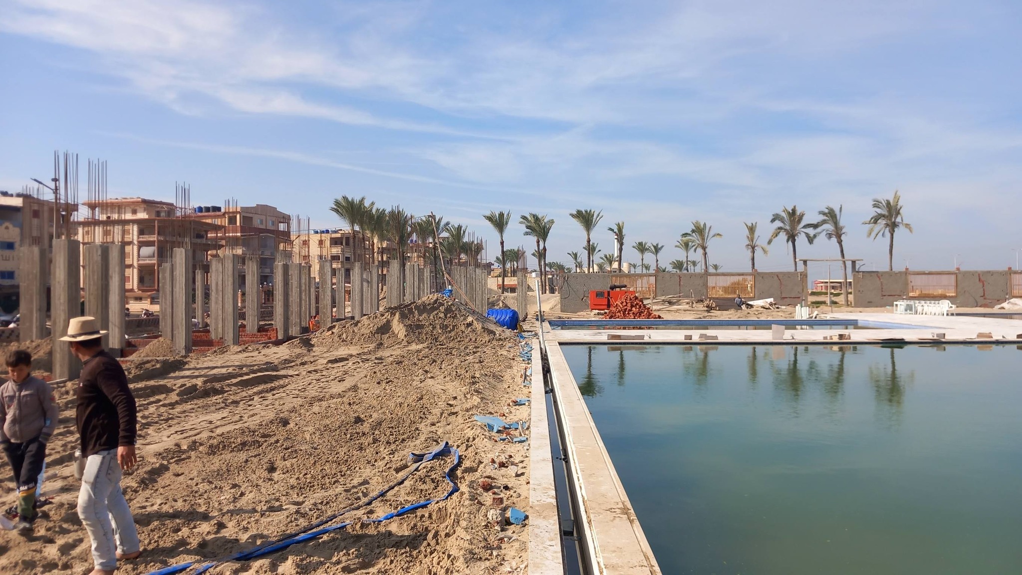 إنشاء حمام سباحة إنشاء حمام سباحة