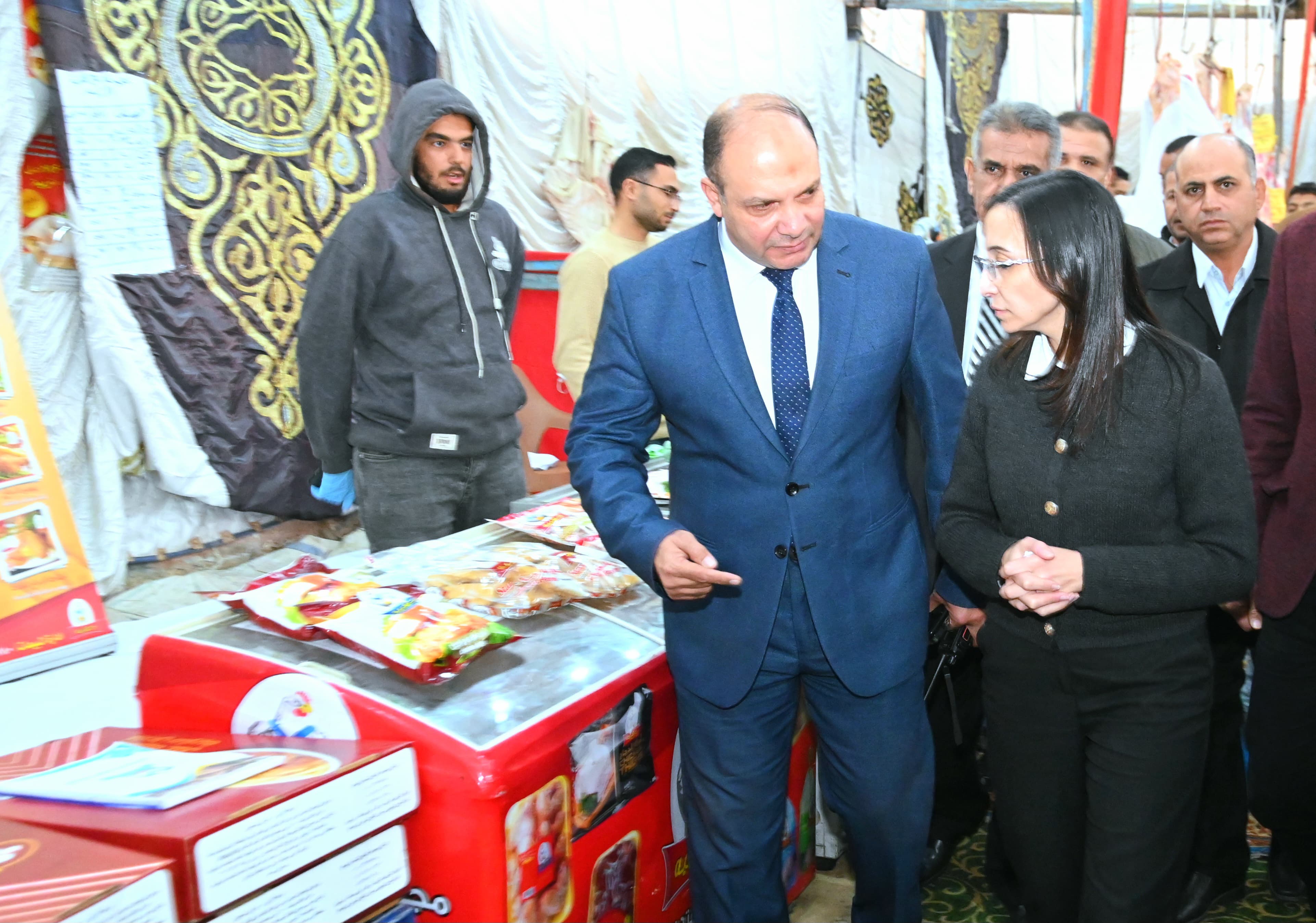 محافظ البحيرة تفتتح معارض أهلا رمضان 