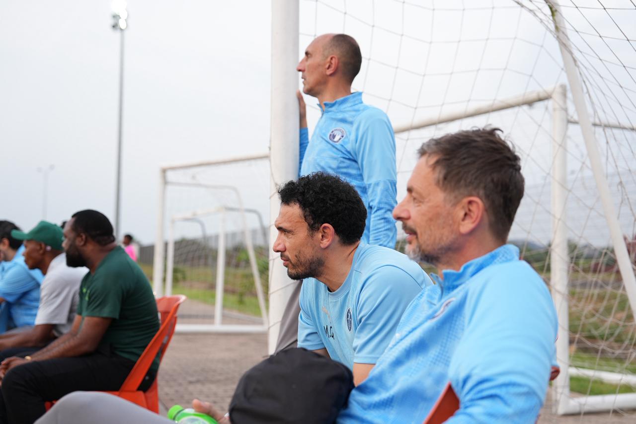 الجهاز الفني لبيراميدز