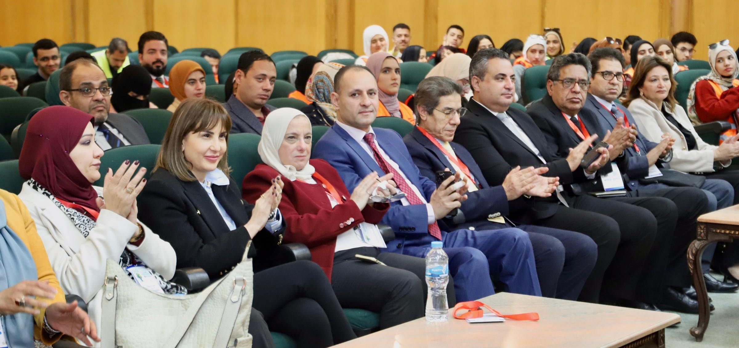 الكاتب الصحفى مدحت وهبه المستشار الاعلامى والدكتور احمد الكتامى والحضور المشارك فى المؤتمر