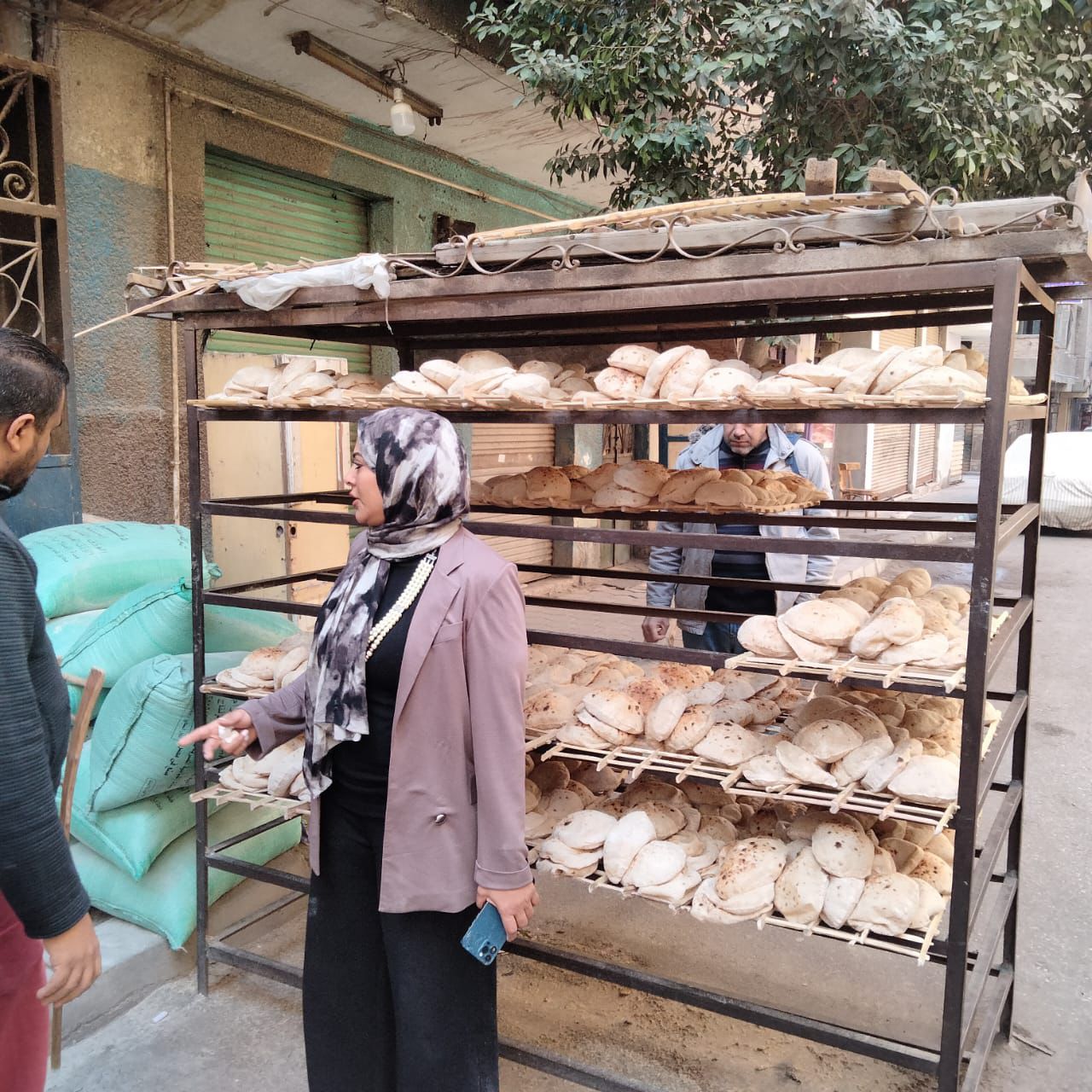 التموين تتصدى لتهريب الدقيق المدعم في السوق السوداء بالقاهرة (1)